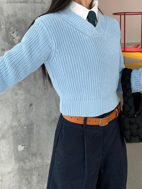 v neck short sweater