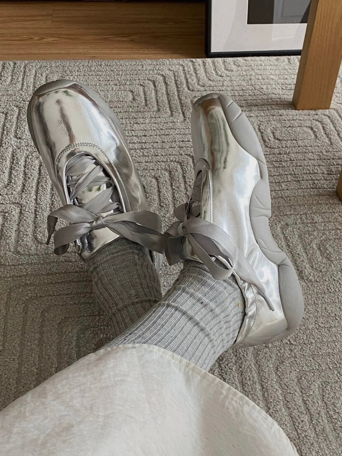 ribbon silver sneaker