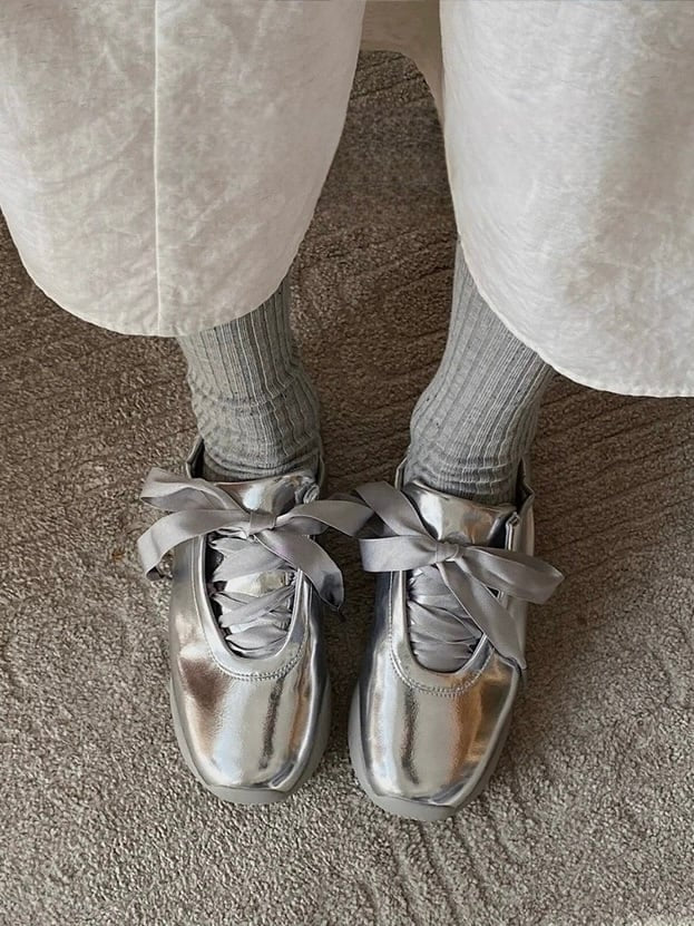 【即納】ribbon silver sneaker