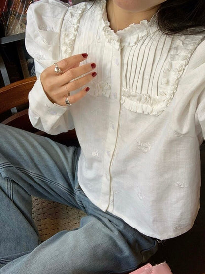 embroidery mutton sleeve blouse