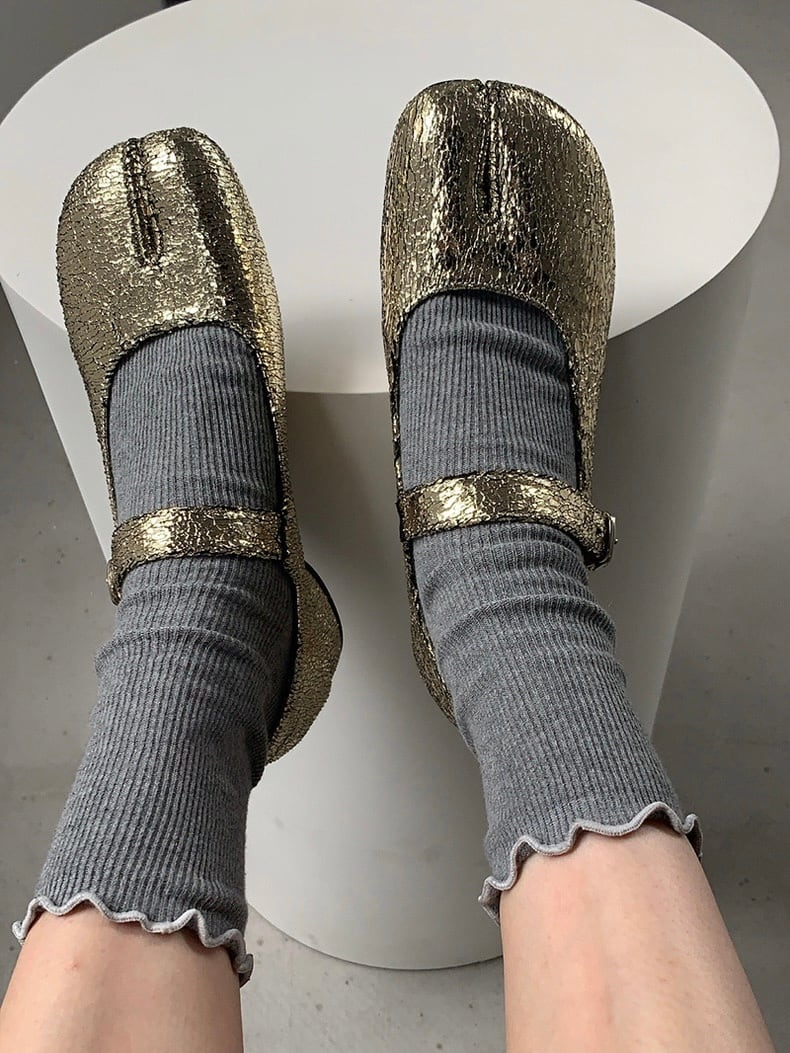 ≪ 3c's ≫ tabi strap glitter shoes